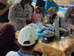Hut Bhayangkara ke-79: Polres Pesawaran Gelar Bakti Kesehatan Gratis bagi Pedagang Kaki Lima dan Masyarakat di Islamic Center