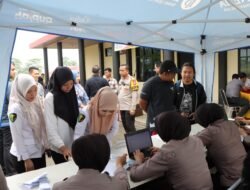 Polres Pesawaran Bersama Polda Lampung Gelar Gerakan Pangan Murah, Salurkan 2 Ton Beras untuk Warga
