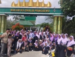 Ibu-Ibu Pengajian silaturahmi Kali Awi Gelar Wisata Religius