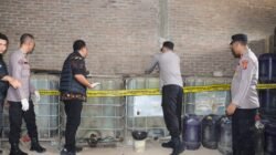 Terbongkar! Gudang BBM Oplosan di Pringsewu Beromzet Miliaran