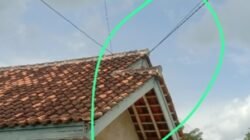 Diduga Abaikan Keselamatan, Pt.Tunas Link Indonesia ,Pasang Kabel Tanpa Tiang dan Menumpang di Rumah Warga